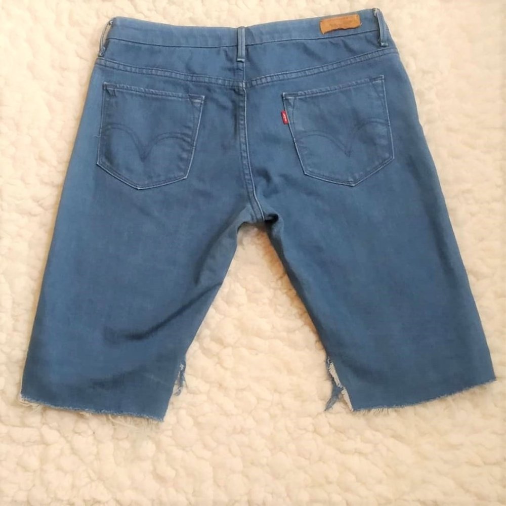 LAST CALL: LEVI'S SKINNY Denim Jeans Cropped Cut Off Shorts Size 7/28